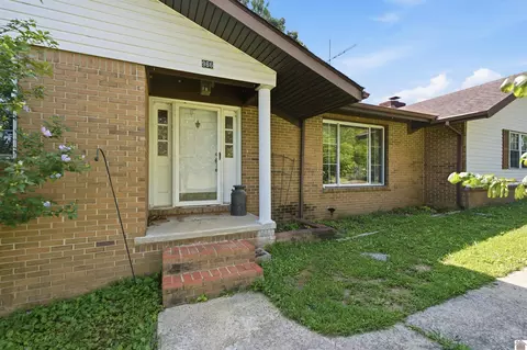 966 Jake Dukes Rd, Grand Rivers, KY 42045