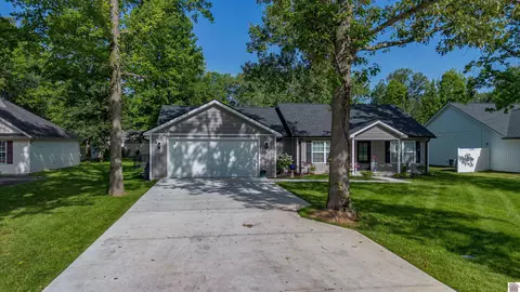 1915 Evelyn Dr, Paducah, KY 42003