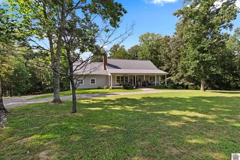 130 Crosscreek Rd, Cadiz, KY 42211