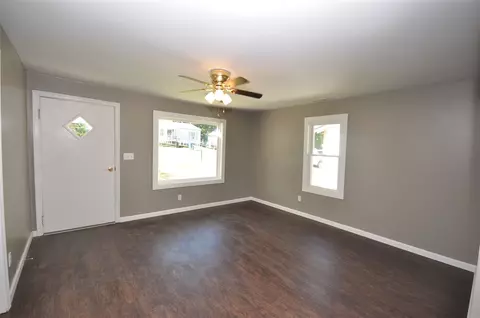 709 Pine St, Benton, KY 42025 photo 1