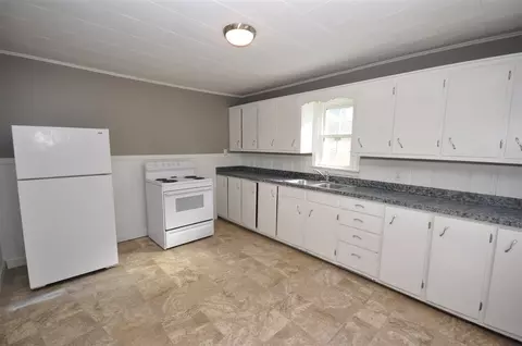 709 Pine St, Benton, KY 42025 photo 10