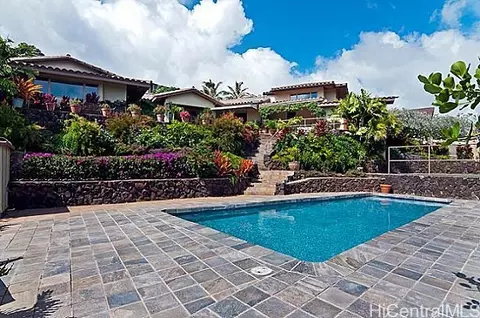 1402 Laamia Pl, Honolulu, HI 96821 photo 1