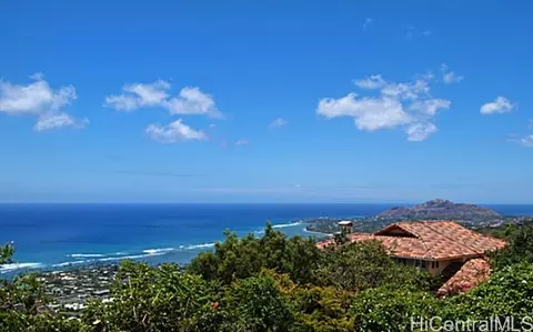 698 Puuikena Dr, Honolulu, HI 96821 photo 1