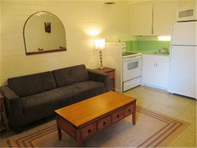 207 Paoakalani Ave, Honolulu, HI 96815 photo 1