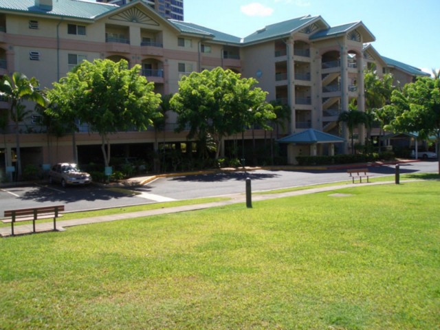 1090 Ala Napunani St #213, Honolulu, HI 96818 photo 1