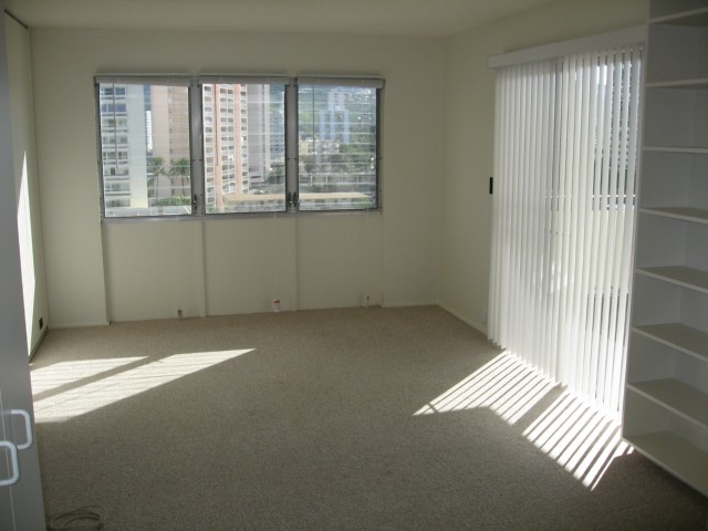 509 University Ave #906, Honolulu, HI 96826 photo 1