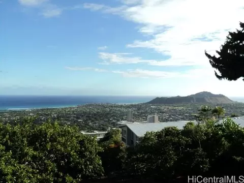 1813 Palipaa Pl, Honolulu, HI 96821 photo 1