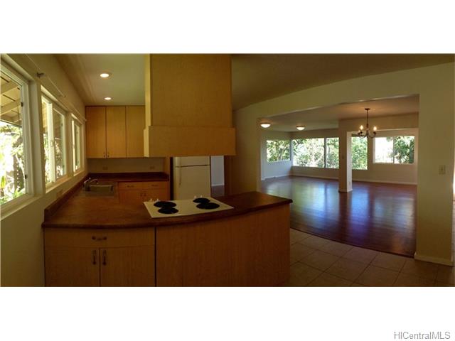 3363 Huelani Dr, Honolulu, HI 96822 photo 1