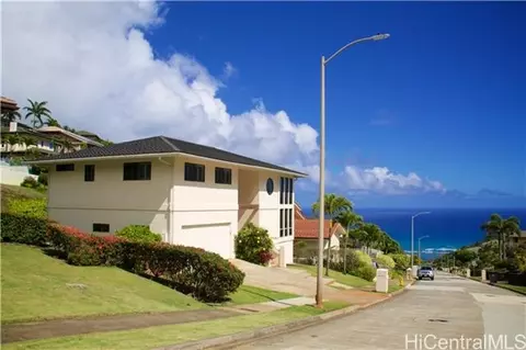 5573 Poola St, Honolulu, HI 96821 photo 1