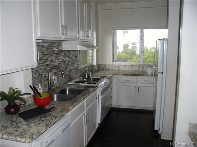 255 Kaalawai Pl, Honolulu, HI 96816 photo 1