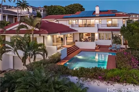 616 Kahiau Loop, Honolulu, HI 96821 photo 1
