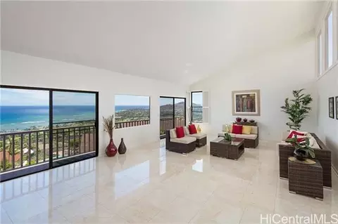 1586 Ihiloa Loop, Honolulu, HI 96821 photo 1