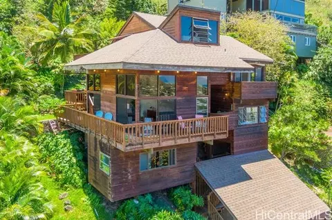 811 Ekoa Pl, Honolulu, HI 96821 photo 1