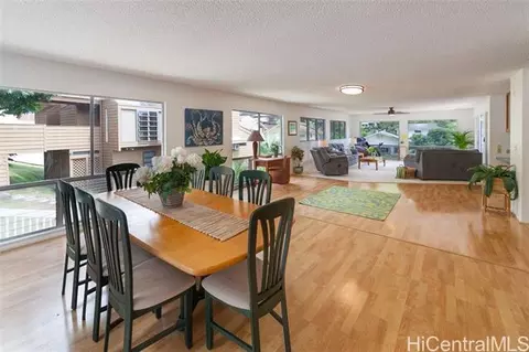 489 Anolani St, Honolulu, HI 96821 photo 1