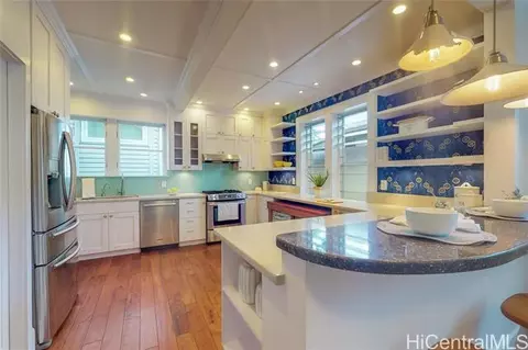 2721 E Manoa Rd, Honolulu, HI 96822 photo 1