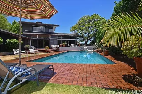 3748 Kepa St, Honolulu, HI 96815 photo 1