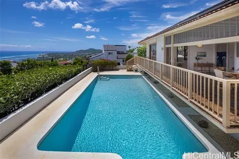 1594 Hoaaina St, Honolulu, HI 96821 photo 1