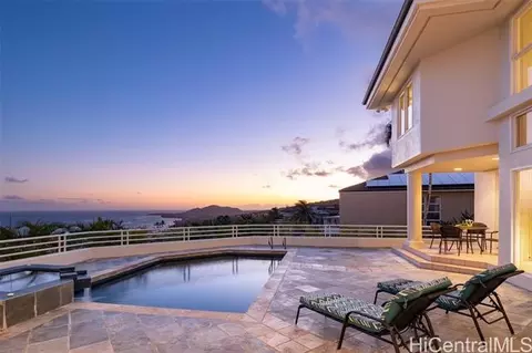 131 Maono Pl, Honolulu, HI 96821 photo 1