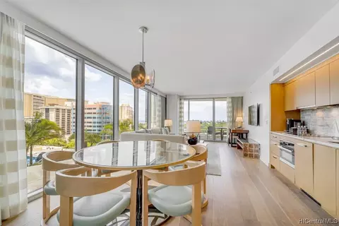 383 Kalaimoku St #E916, Honolulu, HI 96815