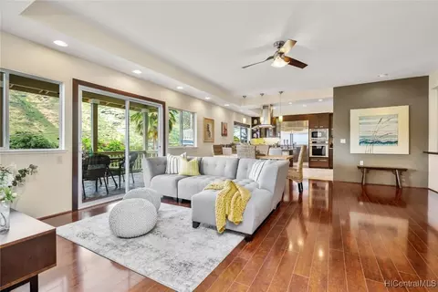 859 Leighton St, Honolulu, HI 96821 photo 1