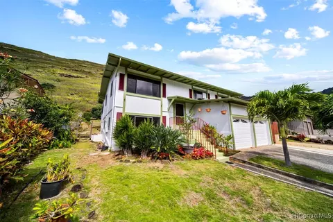686 Ainapo St, Honolulu, HI 96825 photo 1