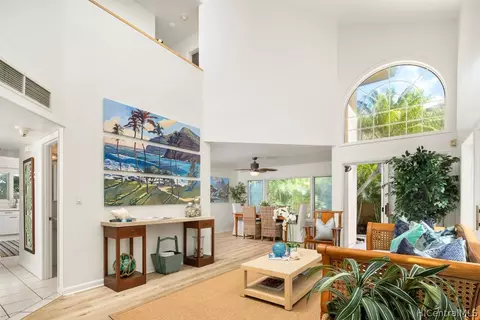 4108 Keanu St, Honolulu, HI 96816