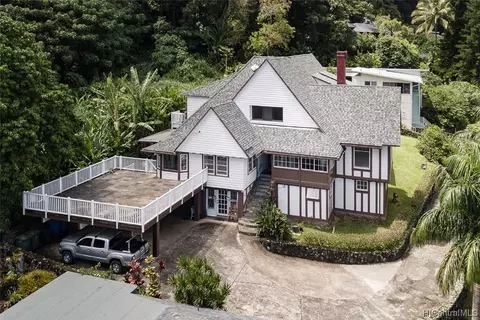 3236 Huelani Dr, Honolulu, HI 96822