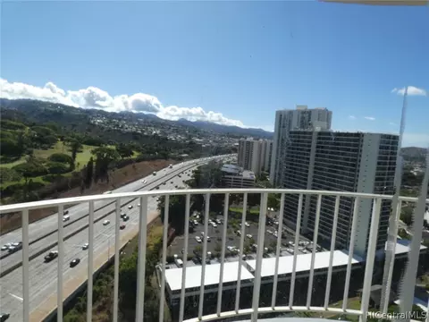 98-1038 Moanalua Rd #PH5, Aiea, HI 96701