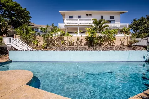 21 Ulana St, Makawao, HI 96768