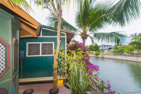 87-545 Kulaaupuni St, Waianae, HI 96792