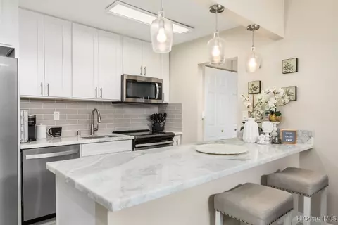 94-433 Lanikuhana Pl #1117, Mililani, HI 96789