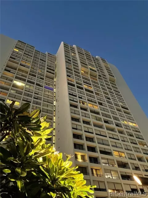 1717 Mott Smith Dr #1410, Honolulu, HI 96822