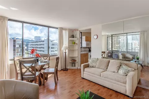 2410 Cleghorn St #2101, Honolulu, HI 96815