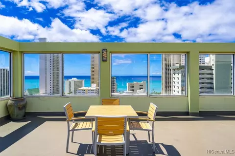 2452 Tusitala St #707, Honolulu, HI 96815