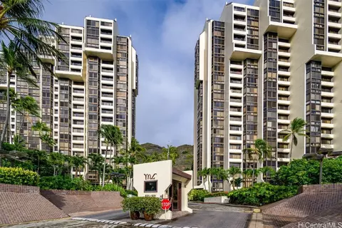 501 Hahaione St #1/8H, Honolulu, HI 96825