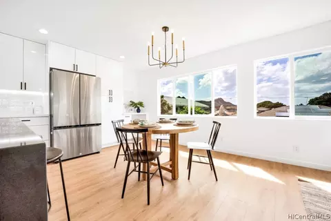 811 7th Ave #A, Honolulu, HI 96816
