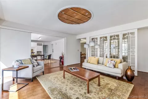 1425 Punahou St #501, Honolulu, HI 96822