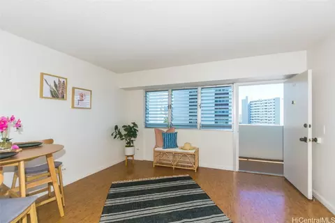 1516 Ward Ave #604, Honolulu, HI 96822