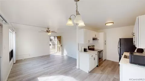 94-1134 Mopua Loop #E2, Waipahu, HI 96797