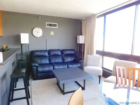 300 Wai Nani Way #I-2402, Honolulu, HI 96815