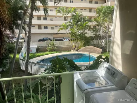1505 Kewalo St #202B, Honolulu, HI 96822