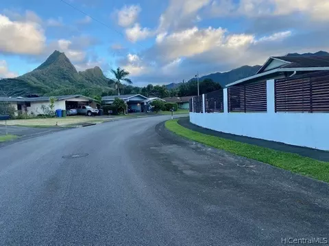 1058 Lunaanela St, Kailua, HI 96734