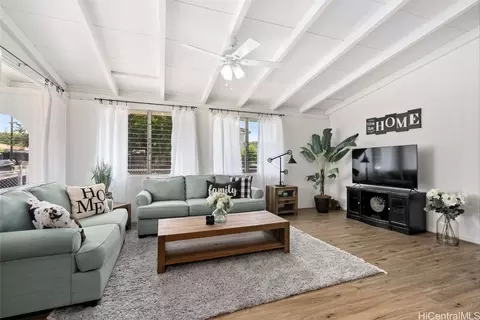 94-561 Kahuanani St, Waipahu, HI 96797