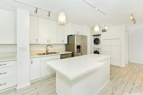 2415 Ala Wai Blvd #1104, Honolulu, HI 96815
