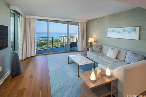 383 Kalaimoku St #E2808, Honolulu, HI 96815