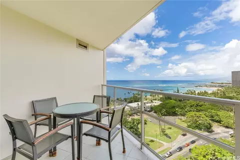 223 Saratoga Rd #1815, Honolulu, HI 96815