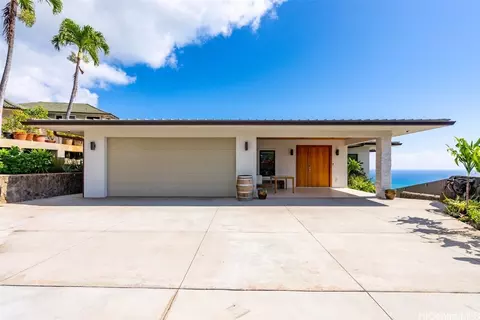 5123 Palaole Pl, Honolulu, HI 96821