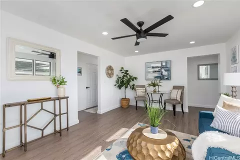 2803 Henry St, Honolulu, HI 96817