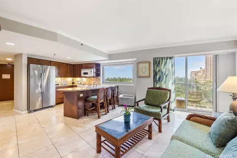 2045 Kalakaua Ave #406, Honolulu, HI 96815
