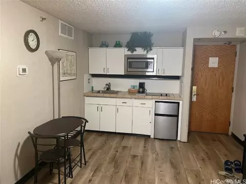 1088 Bishop St #3809, Honolulu, HI 96813